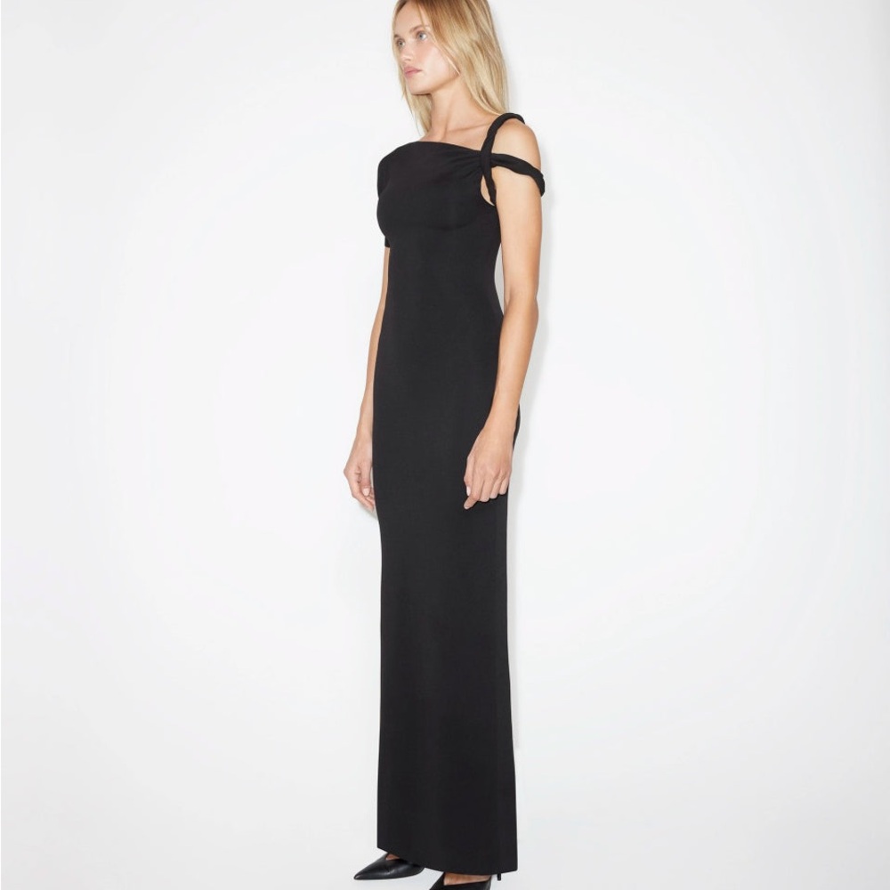 Chic Black Off-Shoulder Maxi Dress